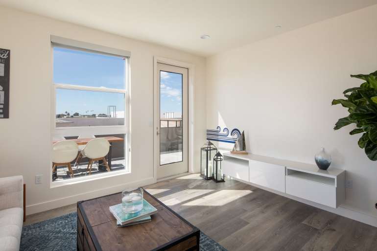 Pico Eleven Luxury apartments in the heart of Santa Monica